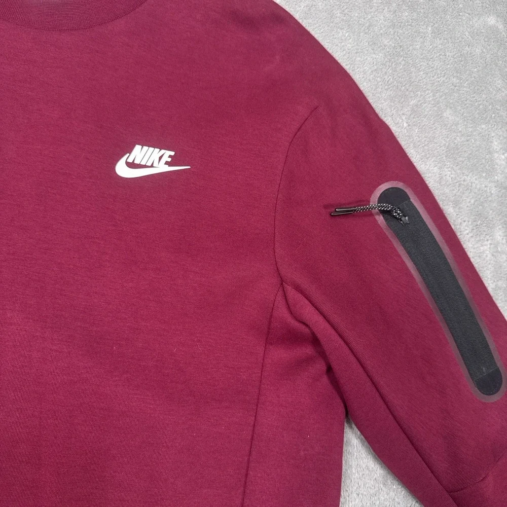 Nike Tech Fleece Pullover Crewneck Sweater Men's Medium Maroon CU4505-639‎